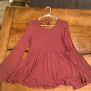 American Eagle flowy top